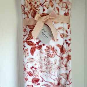 NEW! ROSE TOILE FLORAL PLUSH THROW BLANKET